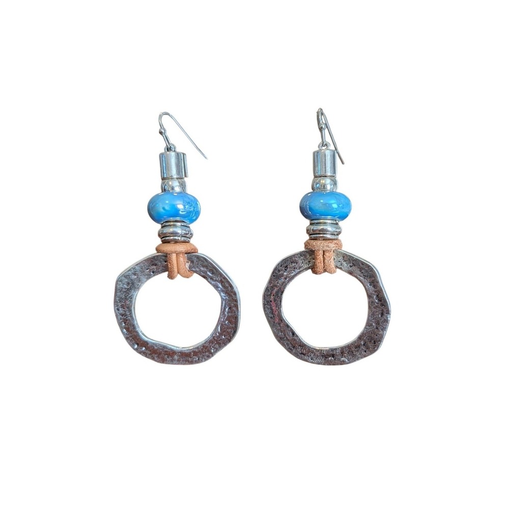 Southwestern Silver Tone Hammered Circle Earrings Boho Glass Bead Leather Dangle